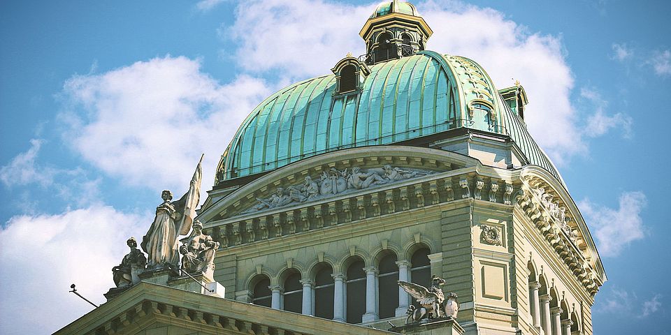 Nordansicht der Bundeshauskuppel in Bern