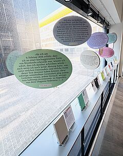 Schaufenster der UB Medizin zum Thema "Medical Humanities"