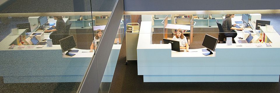 University Business and Economics Library, reception desk