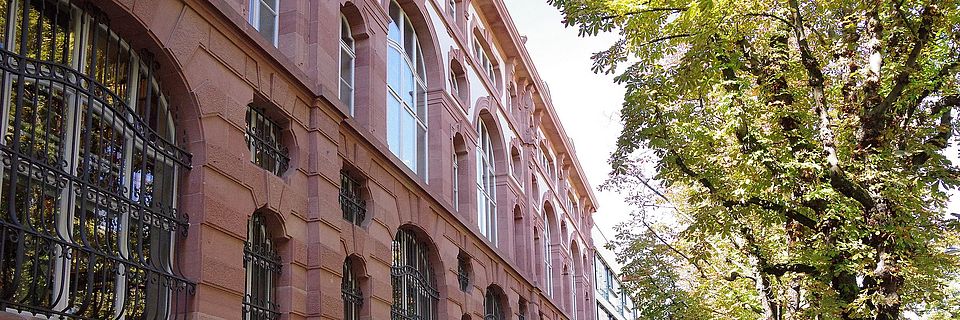 [Translate to English:] UB Hauptbibliothek Bernoullistrasse