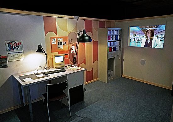 Ausstellung - Newsroom innen, Daniel Maurer @ Journalistory.ch