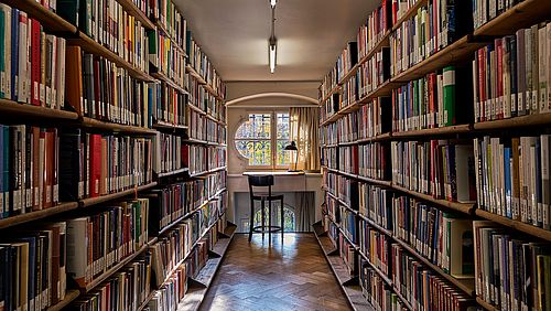 Freihand Universitätsbibliothek