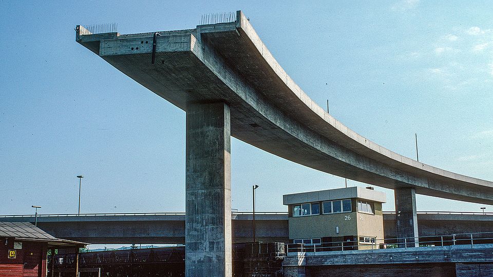 Foto: Basel, Nordtangente, ca. 1982. Fotograf: Heinz Baumann. ETH-Bibliothek Zürich, Bildarchiv / Com_Ex-BA02-0019-0120 Kritik_Stadtplanung