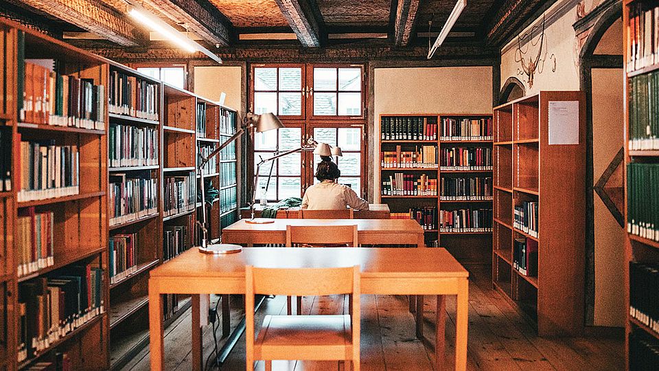 UB Religion Arbeitsplätze